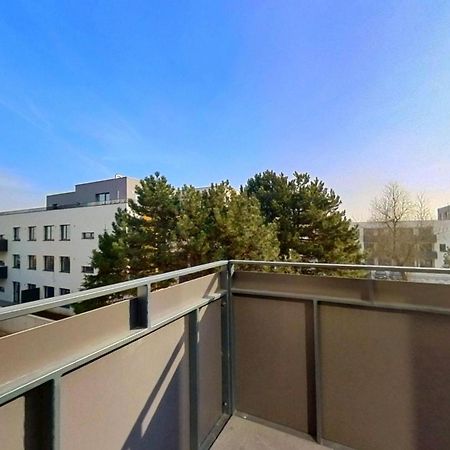 Air-Conditioned 2 Room Apartment, With Terrace, Rovinka, 302 Eksteriør billede