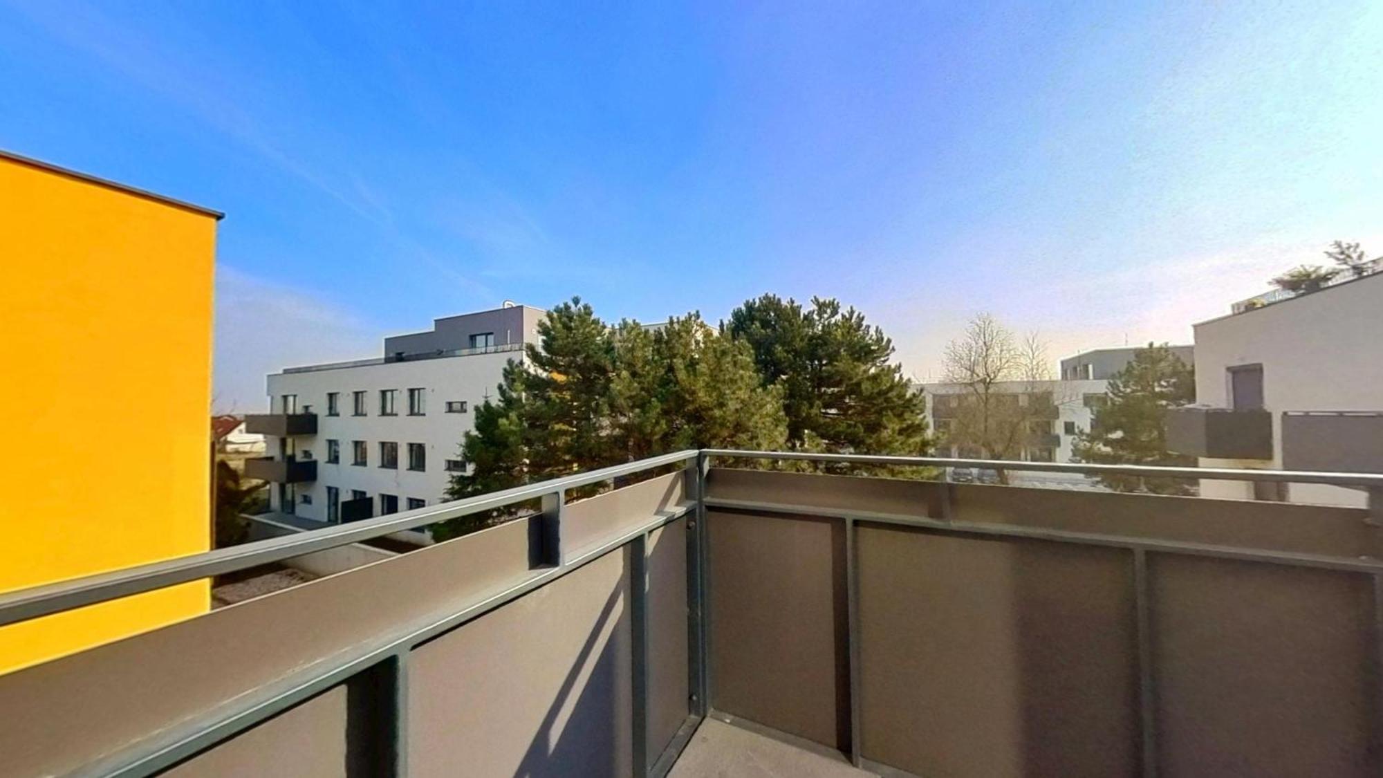 Air-Conditioned 2 Room Apartment, With Terrace, Rovinka, 302 Eksteriør billede