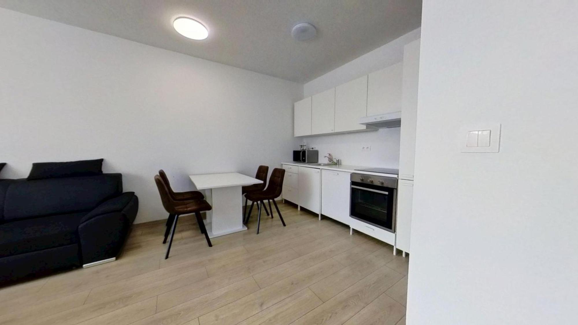 Air-Conditioned 2 Room Apartment, With Terrace, Rovinka, 302 Eksteriør billede