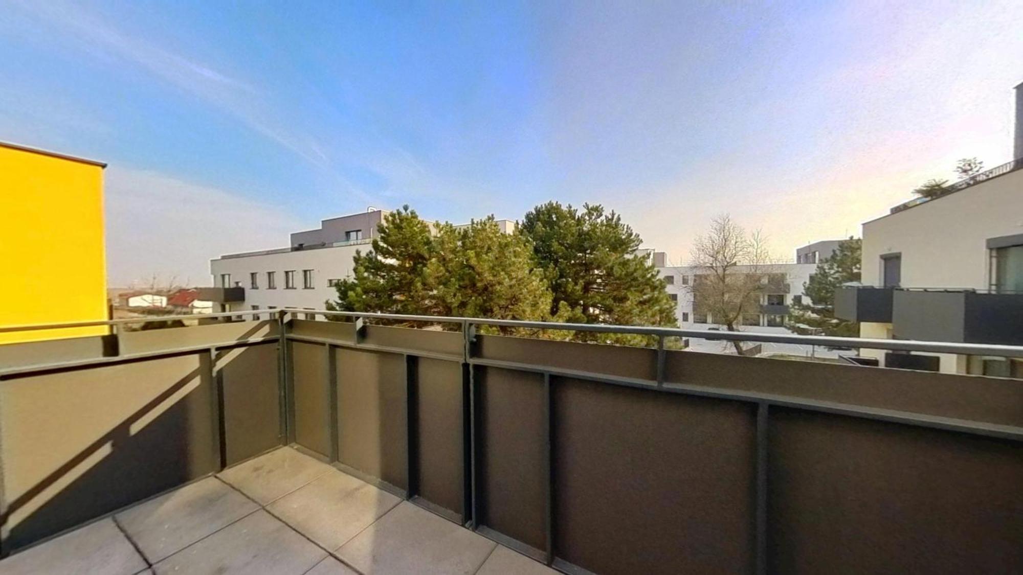 Air-Conditioned 2 Room Apartment, With Terrace, Rovinka, 302 Eksteriør billede